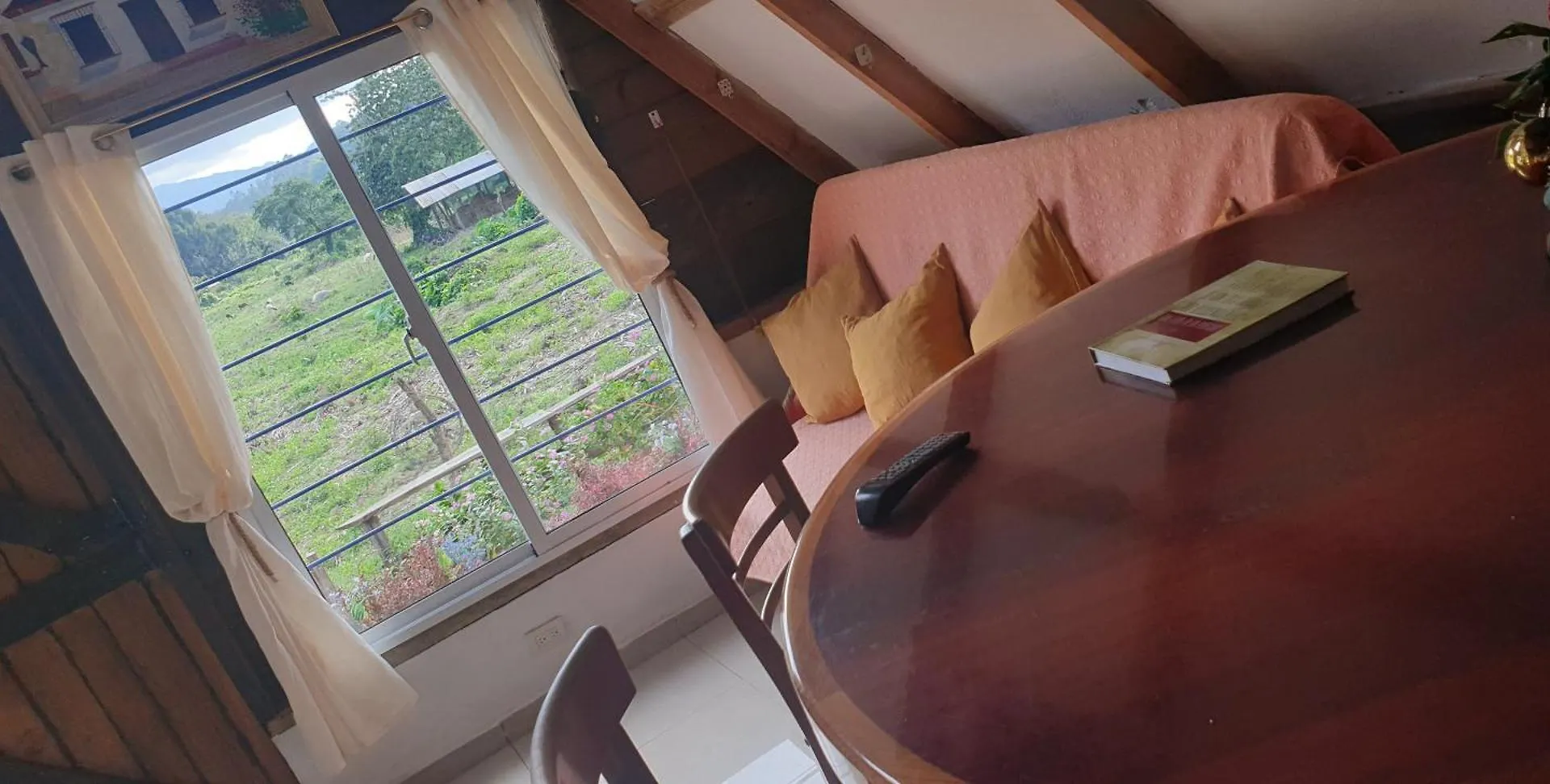 Dom wakacyjny Canada House Queen Bed In 2Nd Floor Dbl Sofa Bed In 1St Floor Bbq Private Pool, River Jarabacoa
